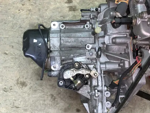 МКПП Renault Megane K4M812 10372