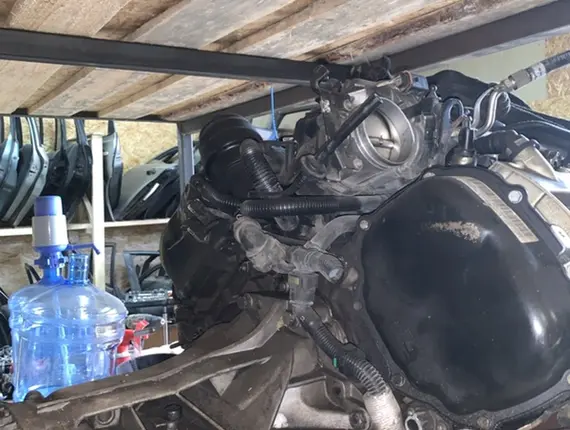 Двигатель AUDI A6 BDW 9835