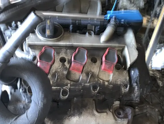 Двигатель AUDI A6 BDW 9835