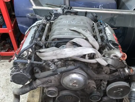 Двигатель AUDI A6 BDW 10527