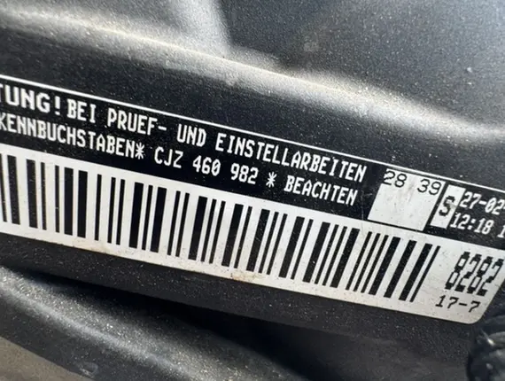 Двигатель Volkswagen Golf CJZ 9736