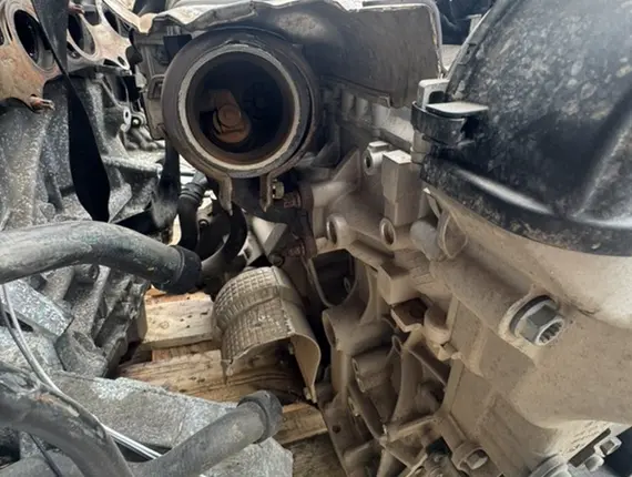 Двигатель Volkswagen Golf CJZ 9736